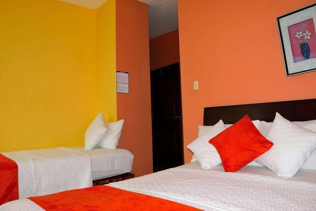 Hostal Carliza Puerto Ayora  Eksteriør bilde