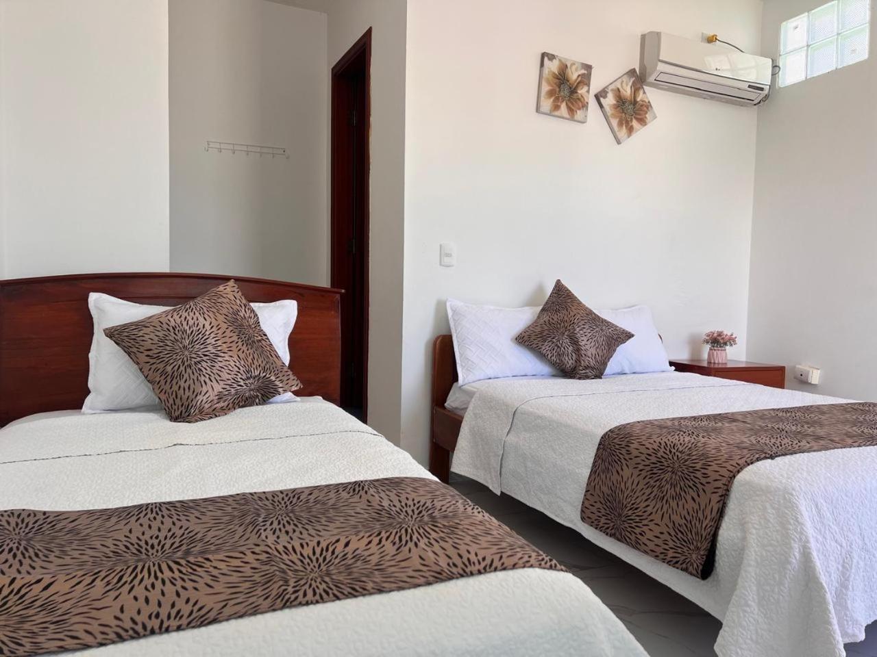 Hostal Carliza Puerto Ayora  Eksteriør bilde
