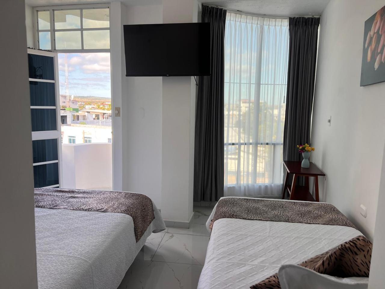 Hostal Carliza Puerto Ayora  Eksteriør bilde