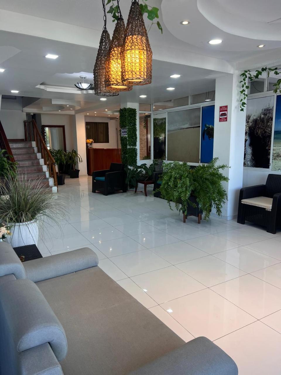Hostal Carliza Puerto Ayora  Eksteriør bilde