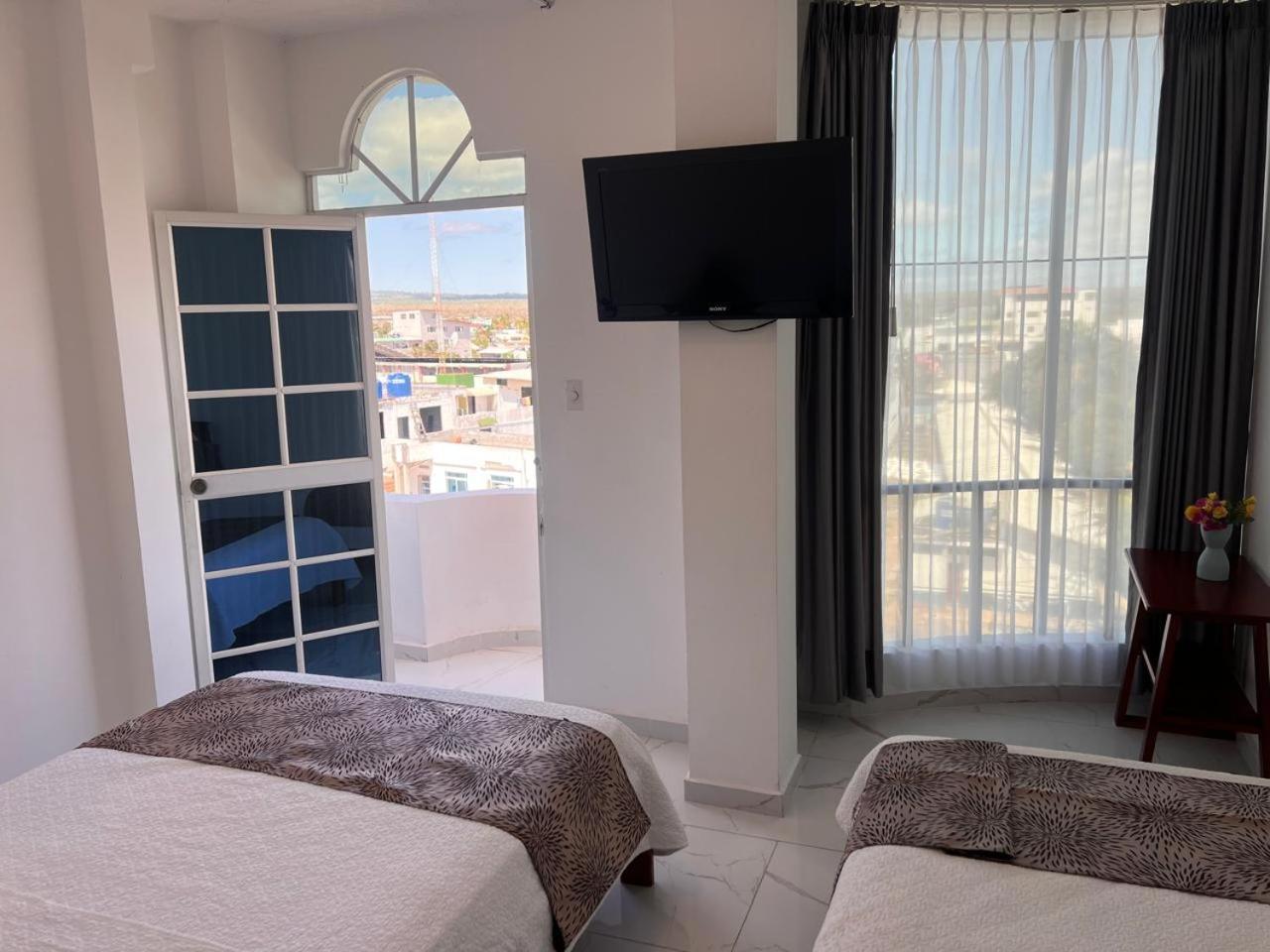 Hostal Carliza Puerto Ayora  Eksteriør bilde